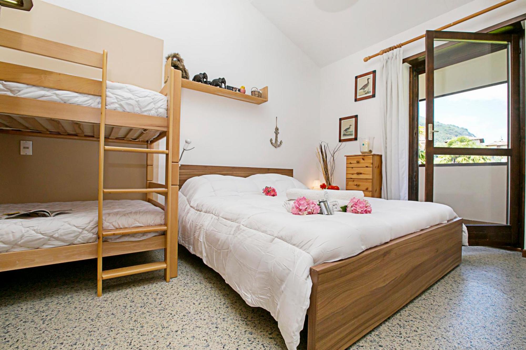 Residence Christina Due Laghi - Happy Rentals Tenno Luaran gambar