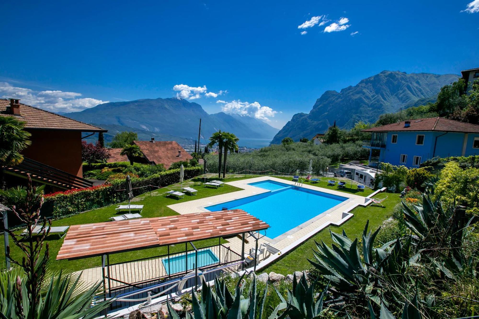 Residence Christina Due Laghi - Happy Rentals Tenno Luaran gambar