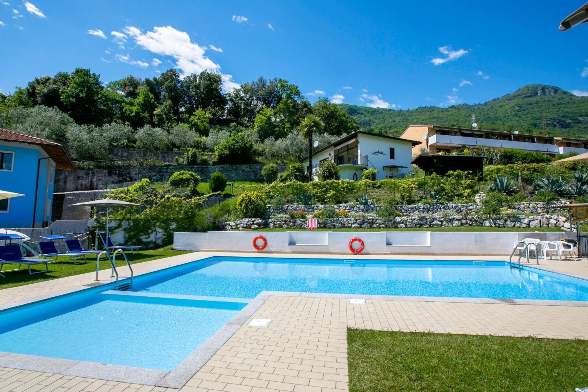 Residence Christina Due Laghi - Happy Rentals Tenno Luaran gambar